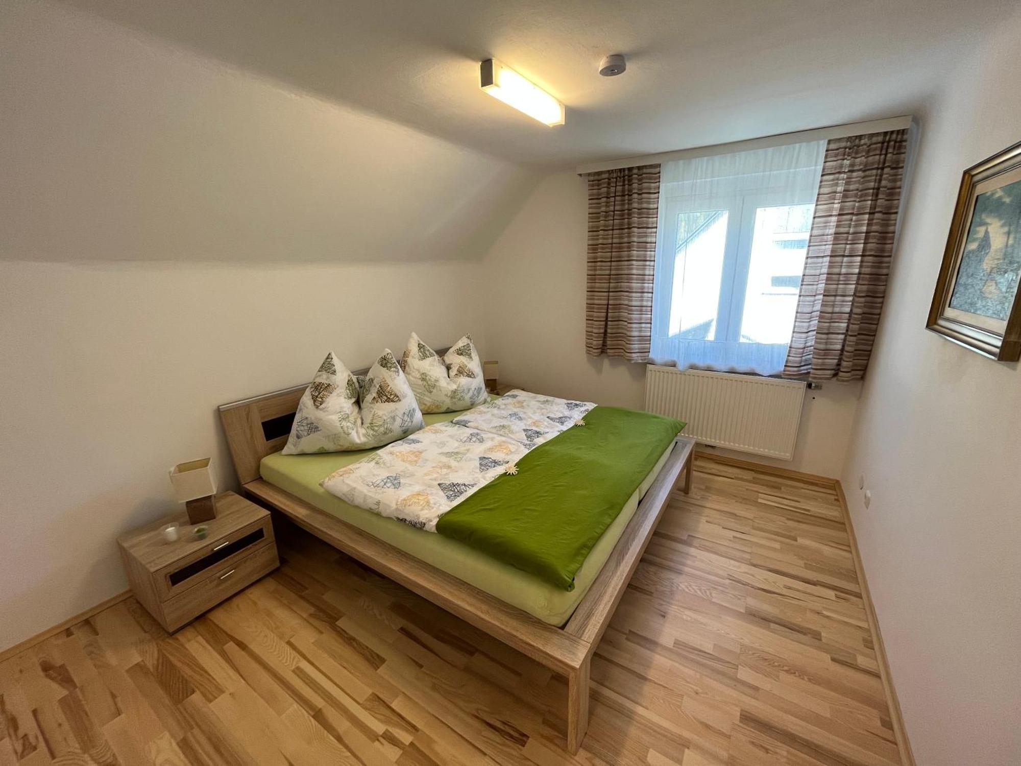 Haus Erzbergblick Villa ไอเซเนิร์ซ ภายนอก รูปภาพ